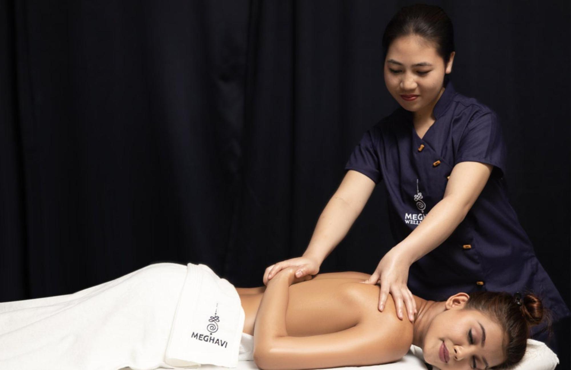Novotel Chennai Sipcot Εξωτερικό φωτογραφία Thai massage