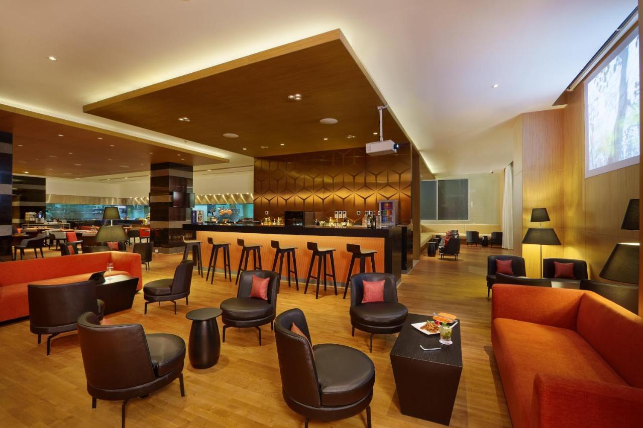 Novotel Chennai Sipcot Εξωτερικό φωτογραφία The lounge at KLIA